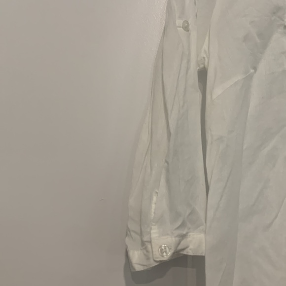 *2 items for $20* like new Vero Moda blouse - Picture 2 of 2